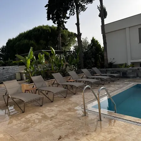Aparthotel Levon